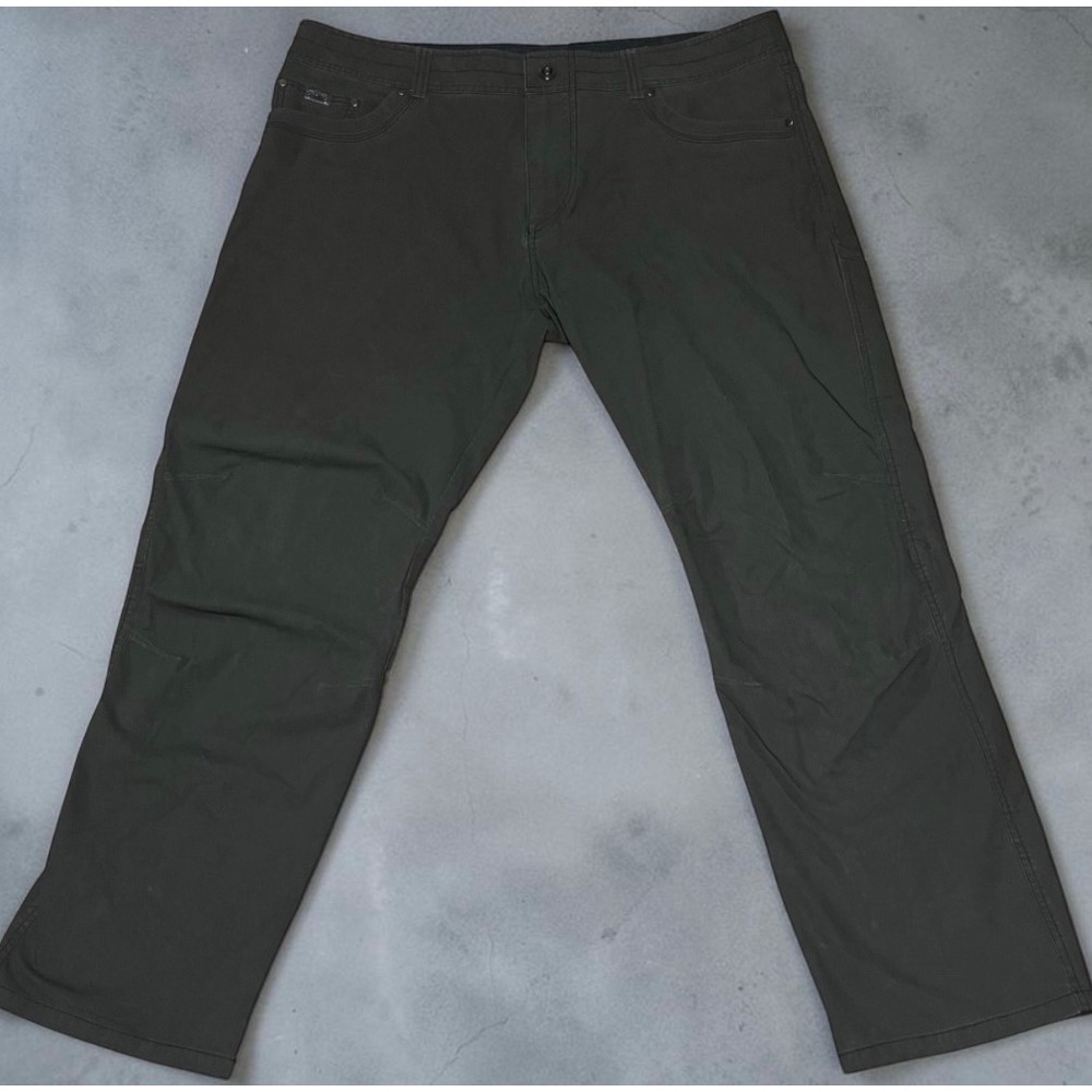 Kuhl Revolvr Mens 40x32 Dark Green Vtg Patina Dye Articulated Cargo Pants